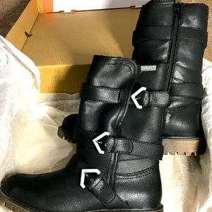Roxy leather boots